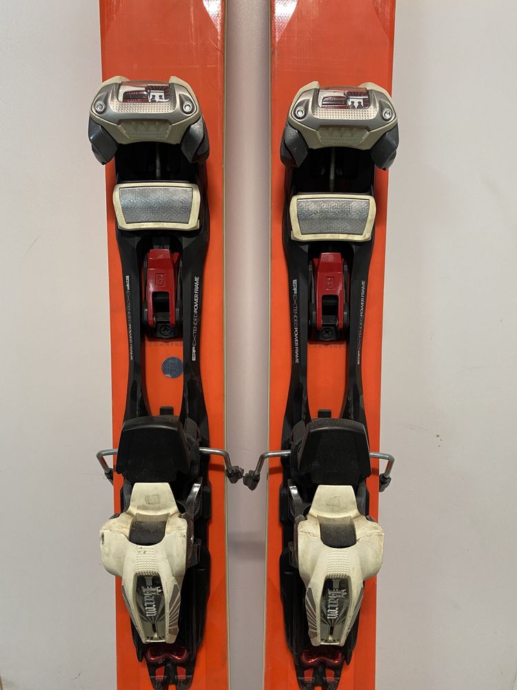 Schi de tura Salomon QST 106