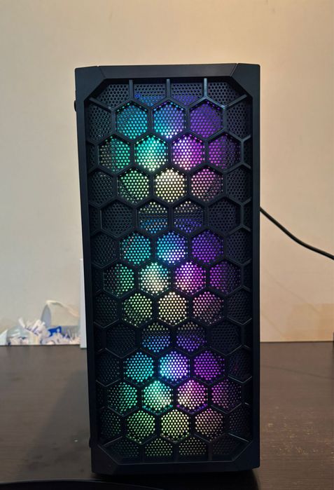 Sistem unitate PC | I5 7400| GTX 1050ti |8 GB DDR4 | SSD M2| + Monitor