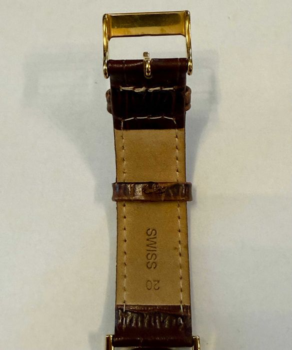 Часовник Claude Bernard с гаранция