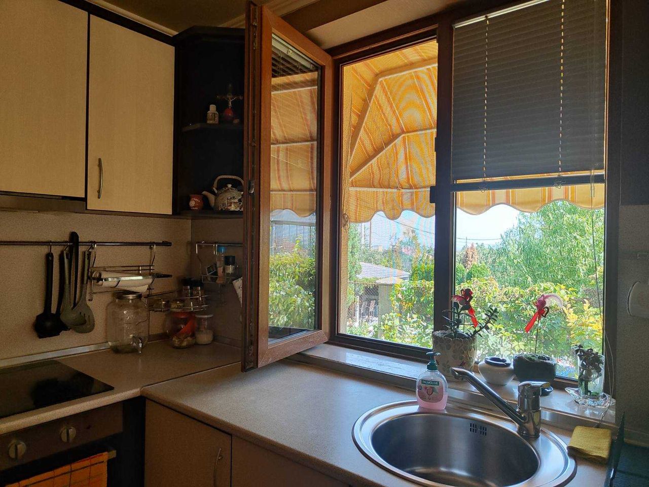 Продава се Къща в к.к. Св.Св. Константин и Елена - 200 кв.м за 2150 €/кв.м - Снимка #4