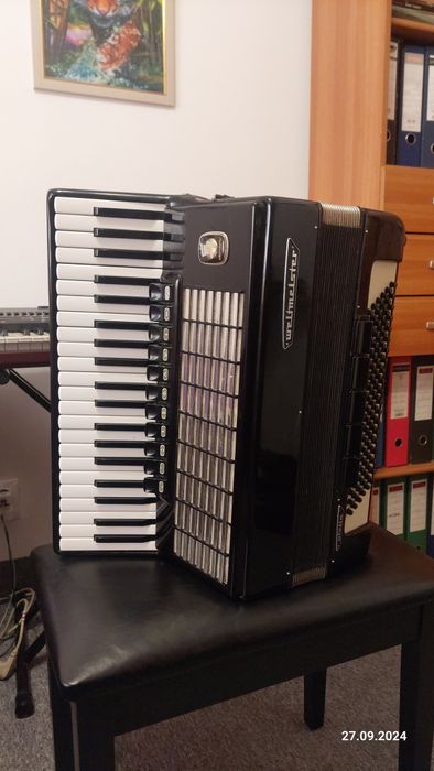 Acordeon Weltmeister Stella 120 basi