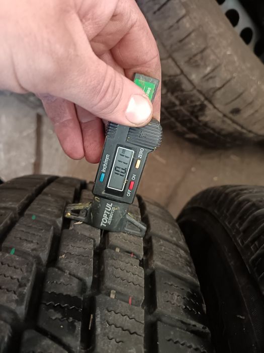 Anvelope MS iarna 215 70 15c toyo 2013 10mm