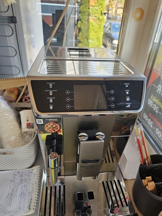 Aparat cafea delonghi primadonna