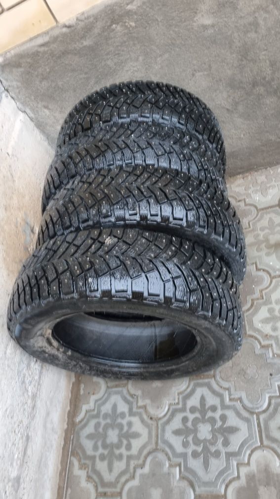 MICHELIN X-Ice North 4 185/65 R15 92T с шипами