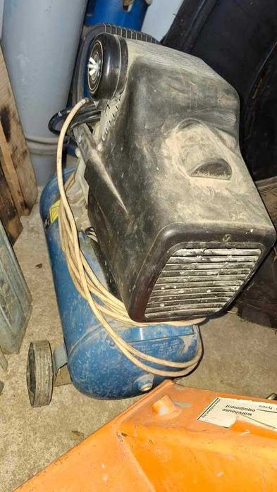 компресор 24литра работи си перфектно