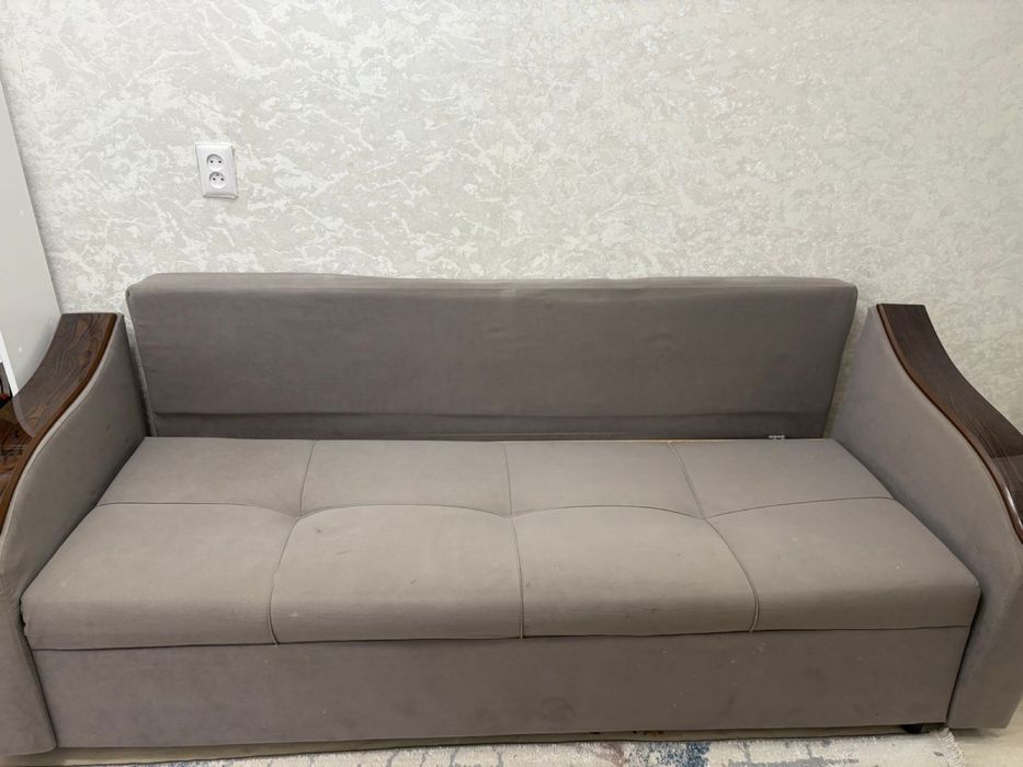Продам диван, б/у