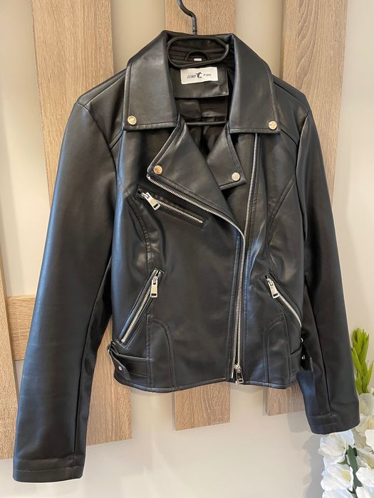 Кожено яке черно