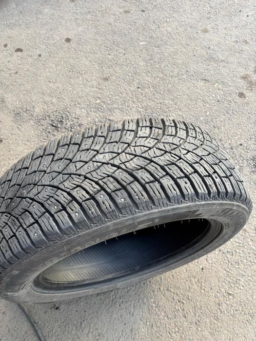 Продается б/у резина шипованные r19