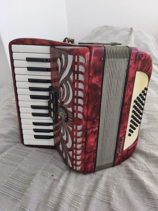 Acordeon Weltmeister Caprice, 40 bași