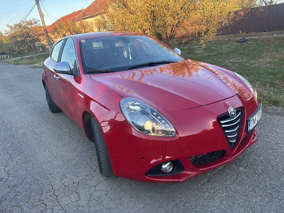 Vînd Alfa Romeo julieta 2013