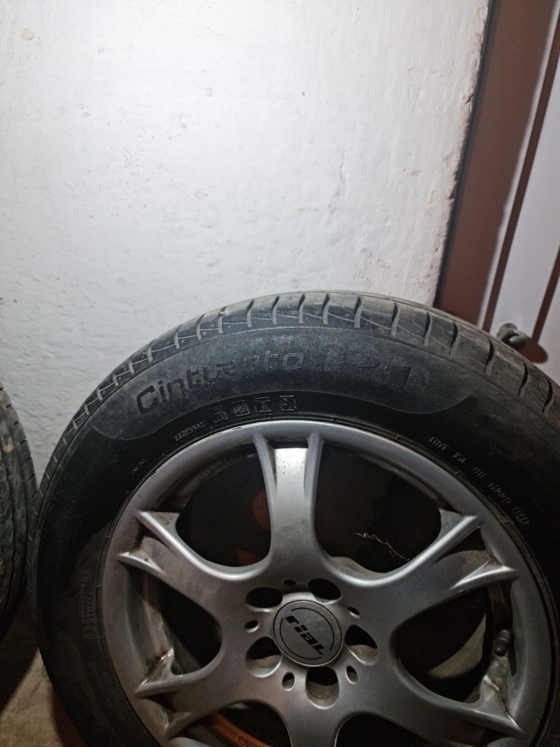 Anvelope vara Pirelli Cinturato P1   195/65 R15 + jante