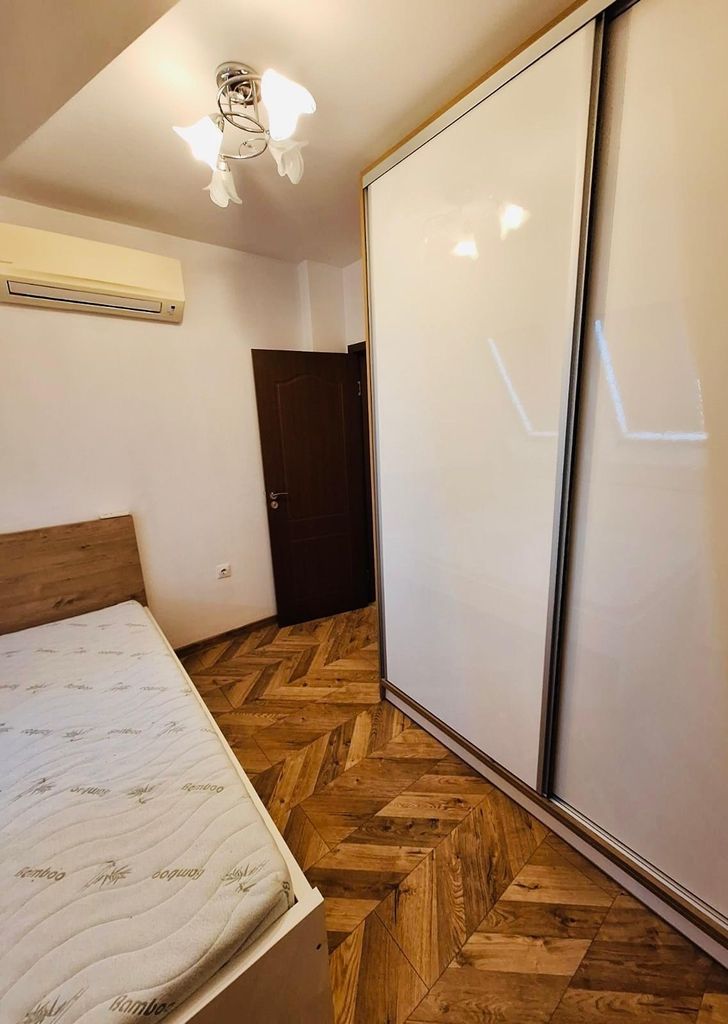 Дава се под наем Тристаен апартамент в Варна, Окръжна болница - 70 кв.м за 612 € - Снимка #10