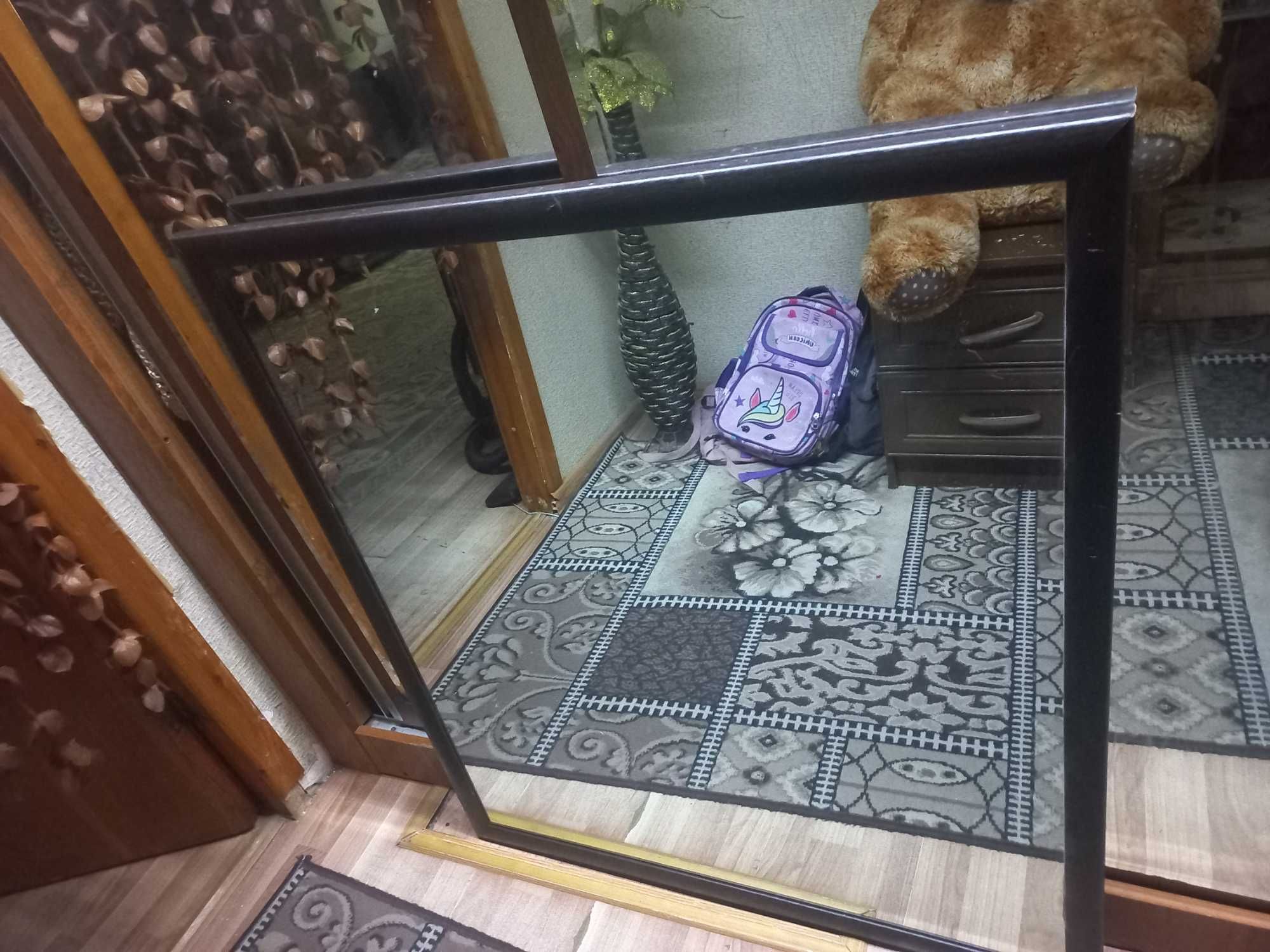 Зеркало в рамке зеркало