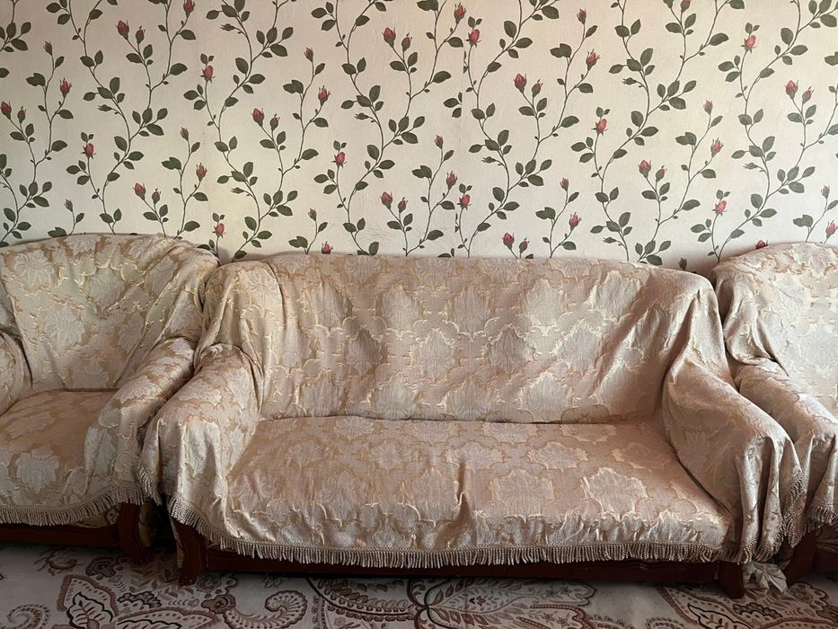 диван бар әдемі таза