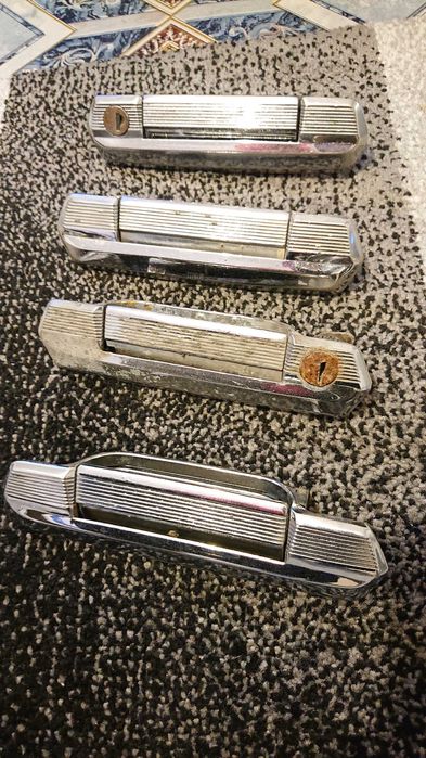 Емблеми и стопове лада москвич