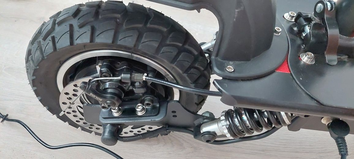Trotineta electrica NOUA ISCOOTER IX5 1000W 45Km de teren 10 inch