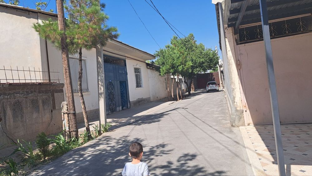 Срочна Ховли сотилади