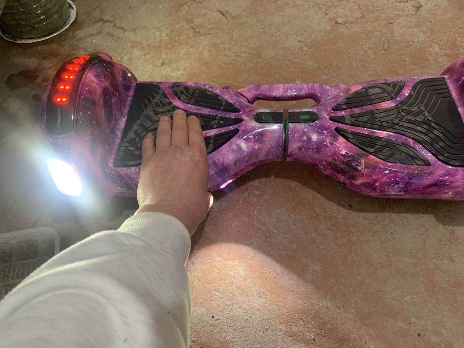 Продаеться гироскутер