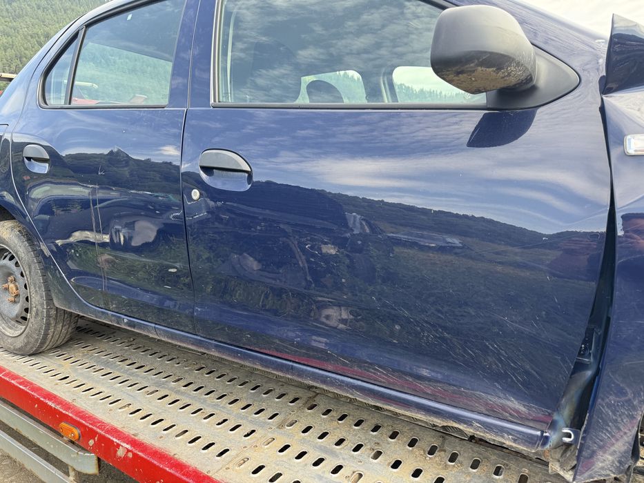 Portiera / usa dreapta fata / spate Dacia Logan 2