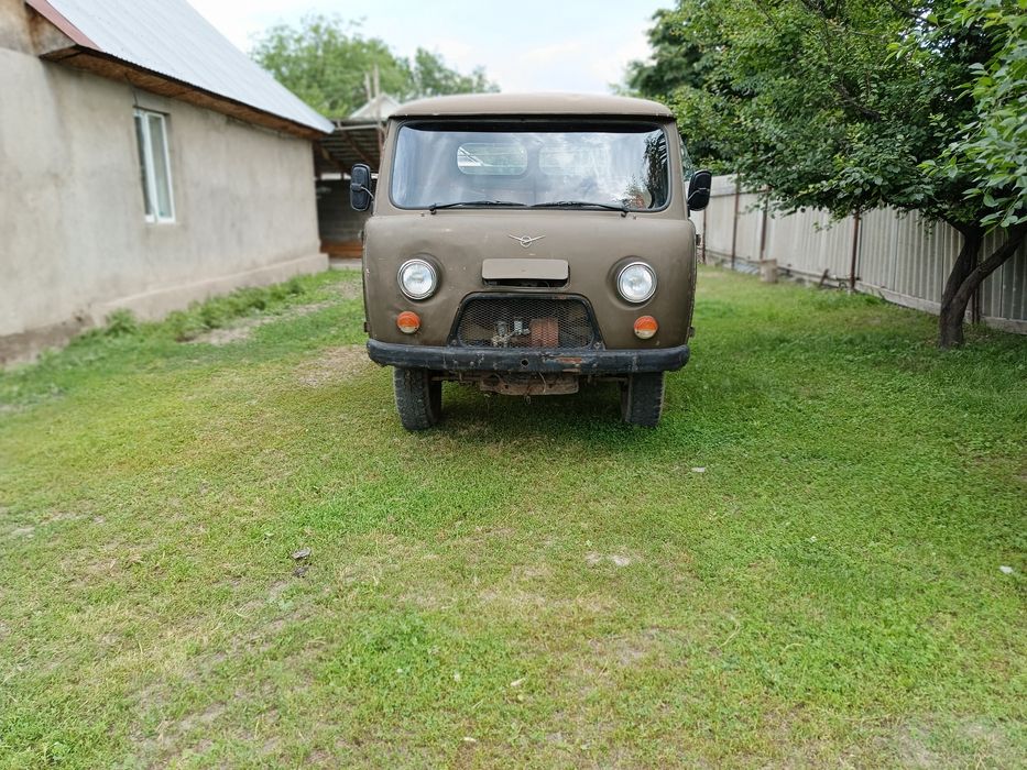УАЗ 3303 на ходу о.б 2.9