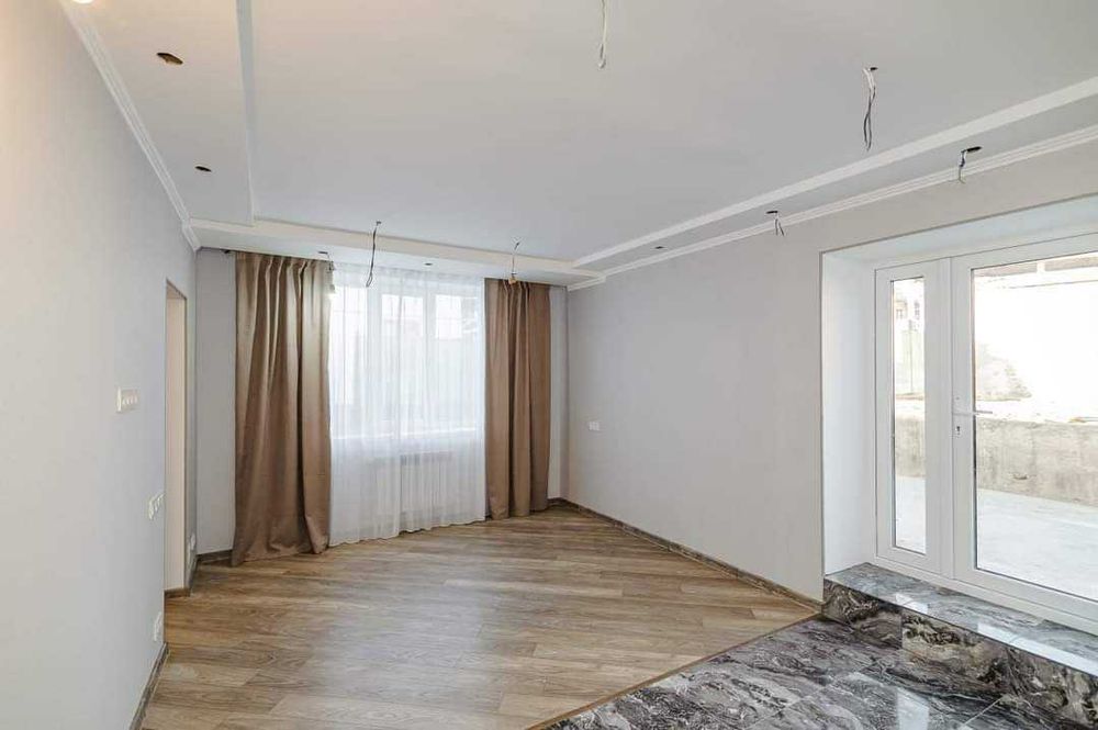 Meseriasi Executam: Zugraveala, Gresie . Faianta