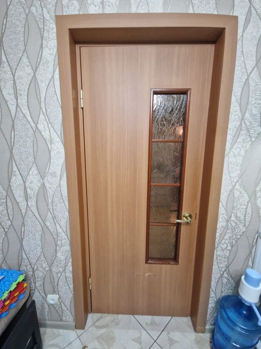 Продам межкомнатные двери

Р