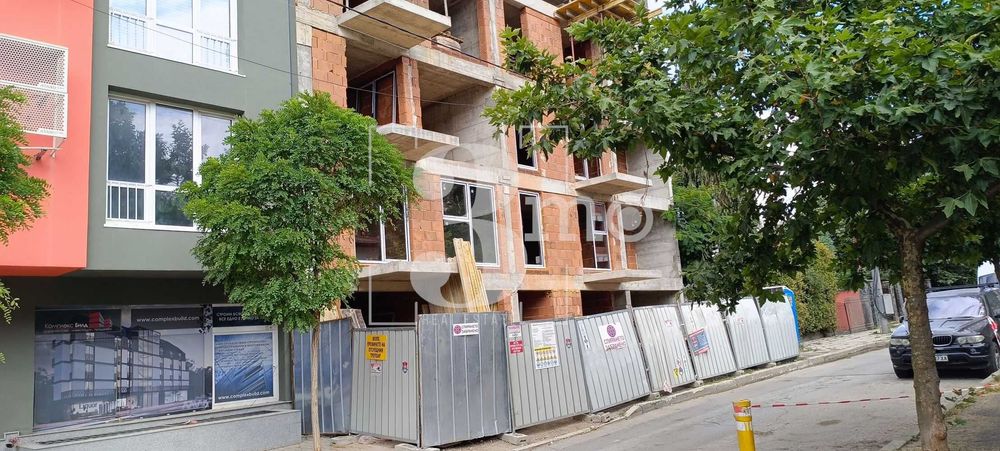 Тристаен непреходен апартамент за продажба в ж.к. Павлово, гр. София