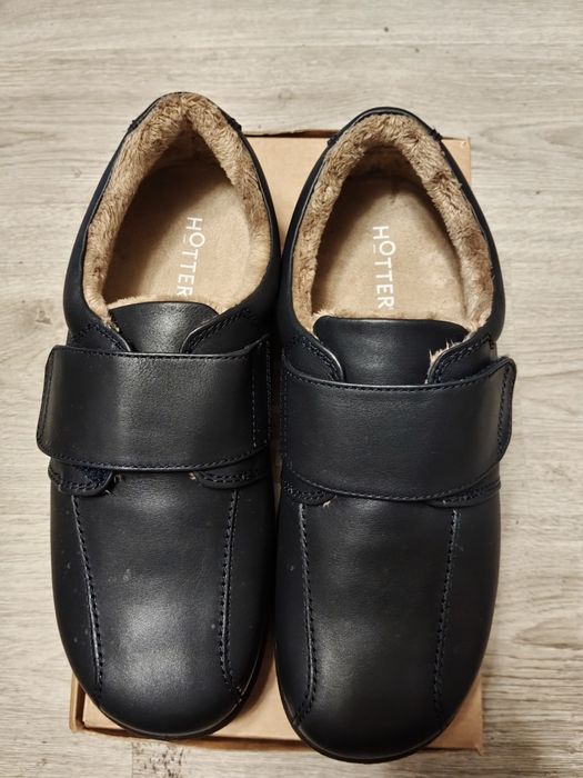 Нови мъжки обувки естествена кожа