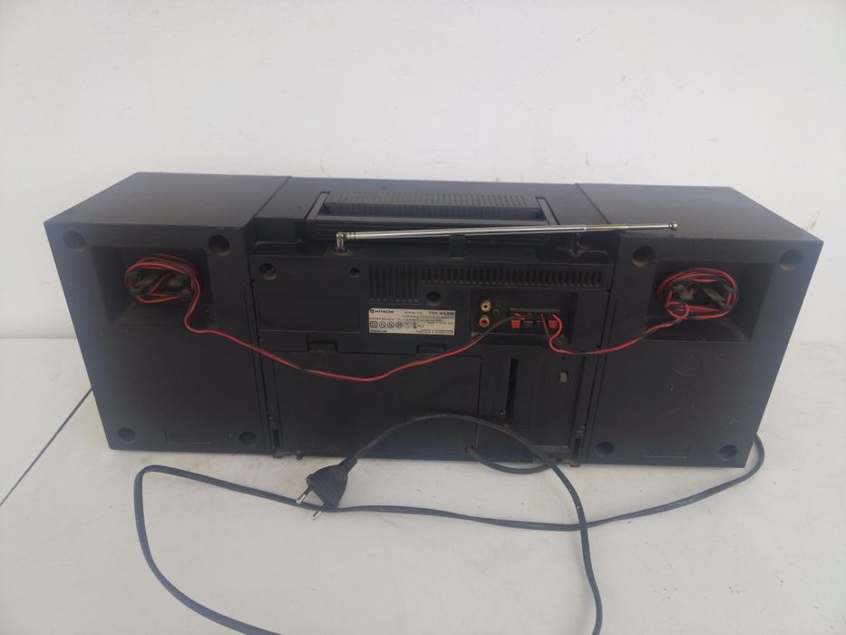 Двукасетъчен радио касетофон HITACHI 
HITACHI  TRK-W530E