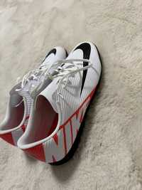 Nike mercurial 46