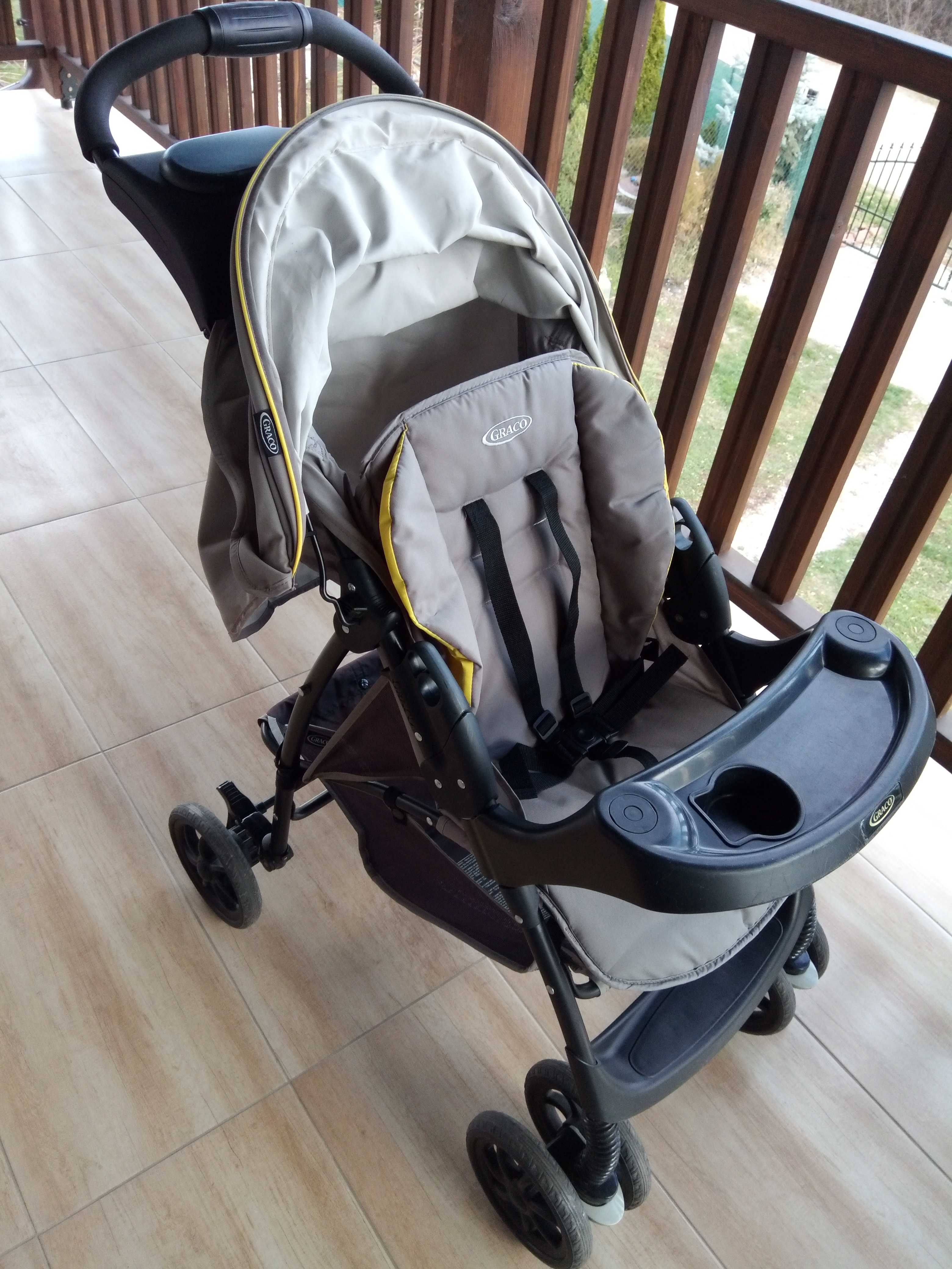 Детска количка и кошче за кола Graco