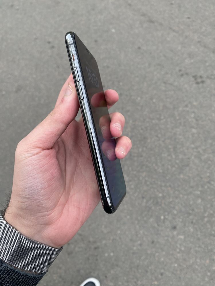 Продам Iphone 11 Pro 64Gb