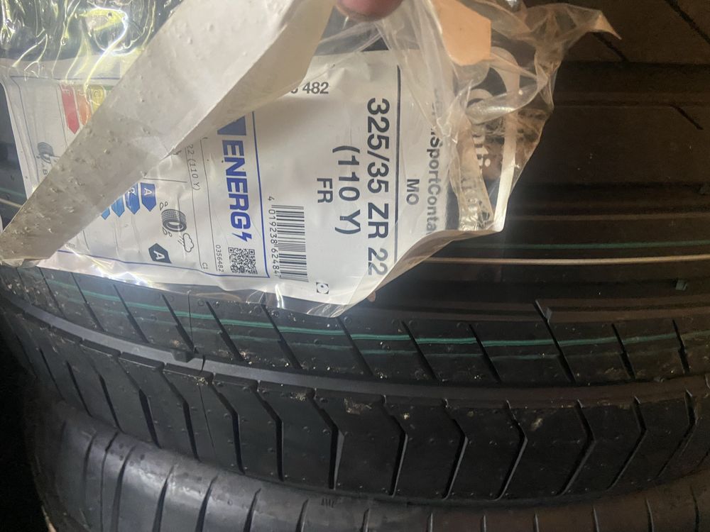 2броя чисто нови гуми 325/35 ZR22 Continental