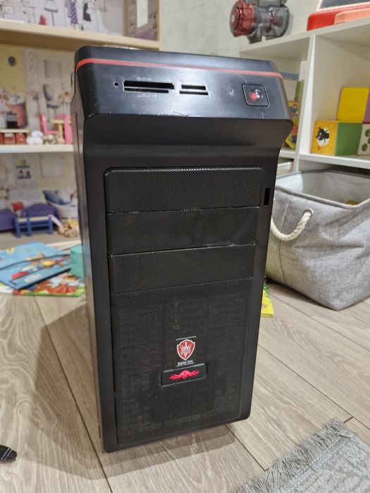 Продам качественный корпус Qwantum forse