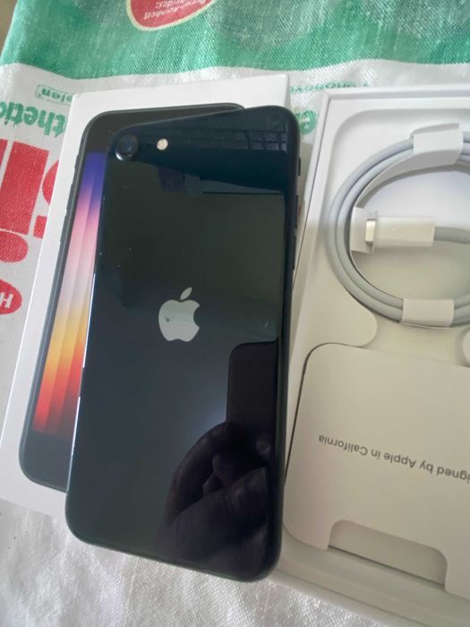 Apple iPhone SE 3rd Gen. 5G - 64GB - Midnight