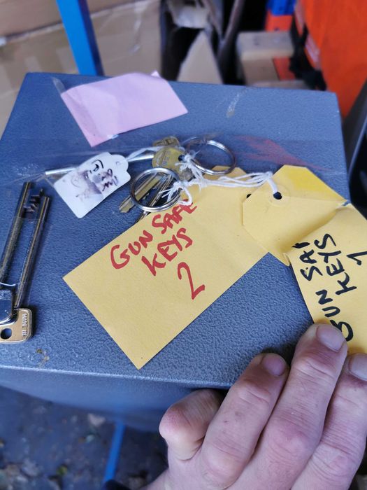 Сейф за оръжие внос от Англия