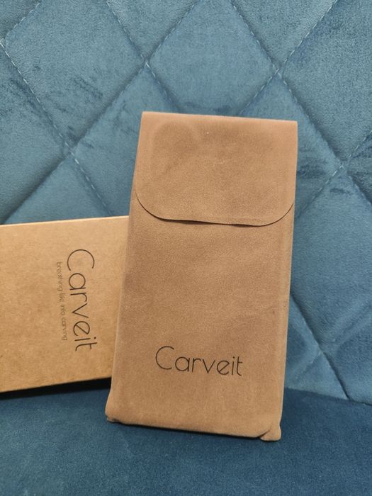 Husa premium din lemn iPhone 16 Plus