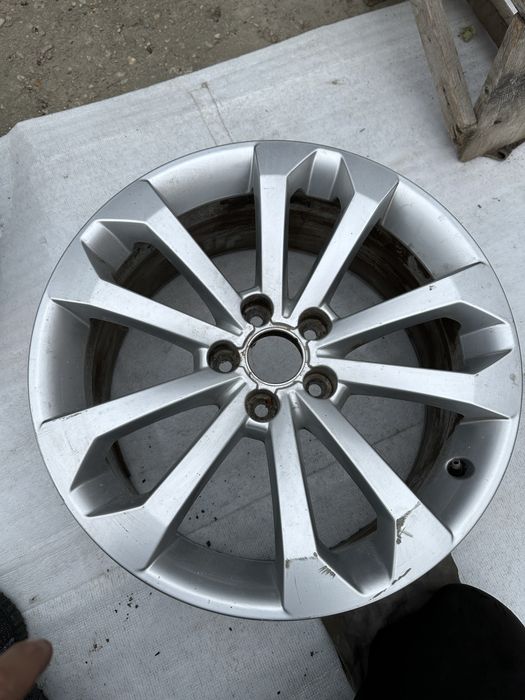 Jantă aliaj r18.audi q.5.cod:8r0601025.bm.