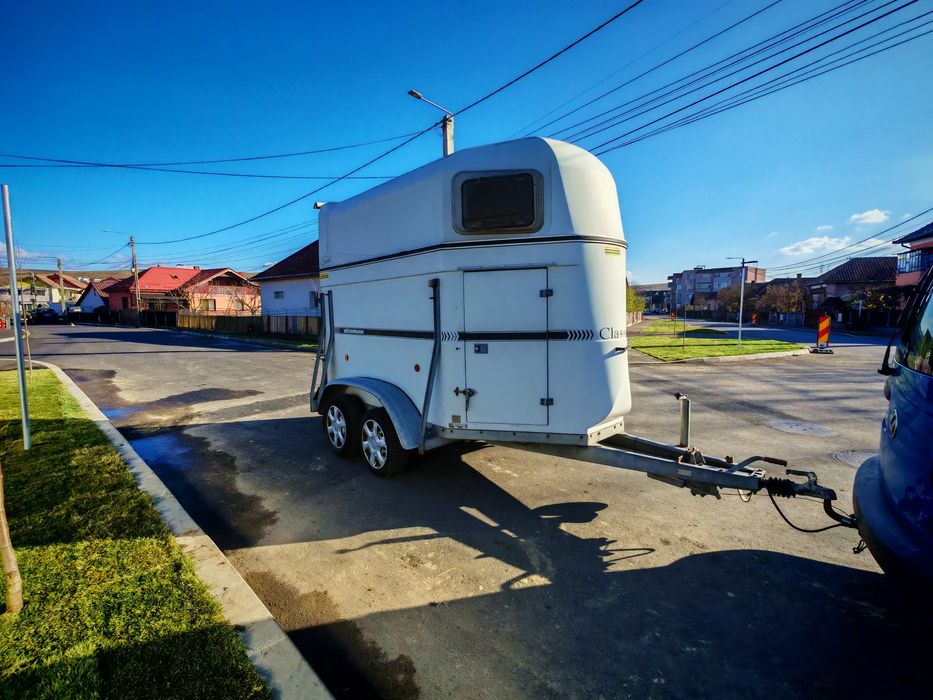 Remorcă transport animale / cai