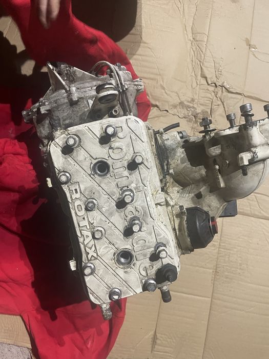 Двигател за джет на части