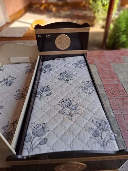 Bolalar uchun divan