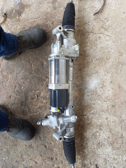 кормилна рейка за мерцедес Ес Ел  Mercedes SL W231 R231  НОВА