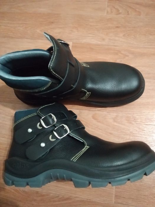 Продам новые рабочие мужские ботинки