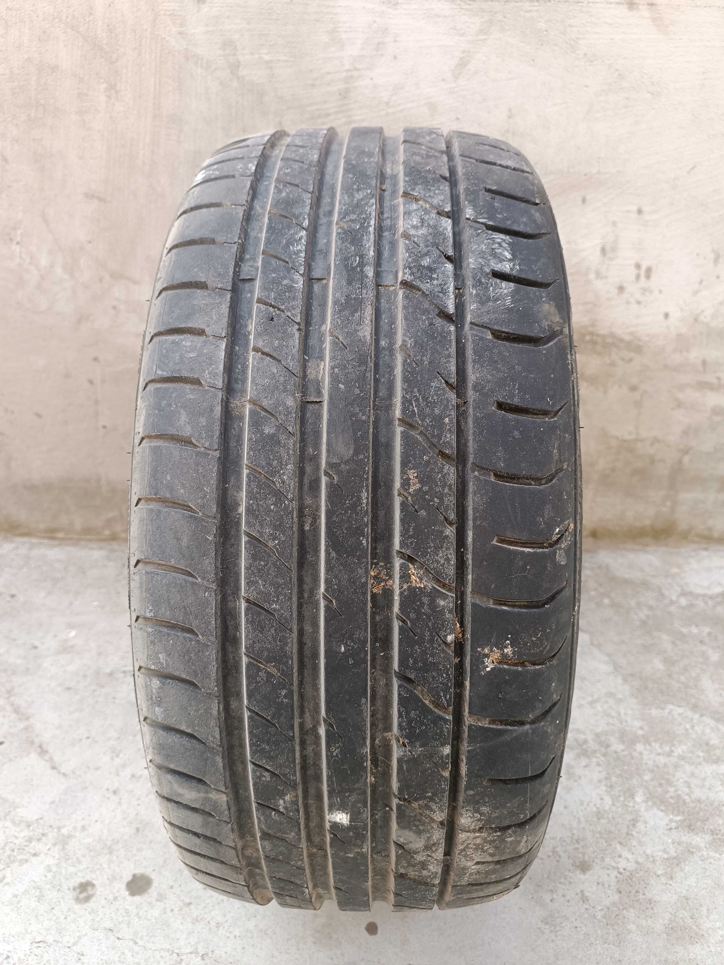 Лятна гума Maxxis Victra Sport Zero One - 225/35/19.