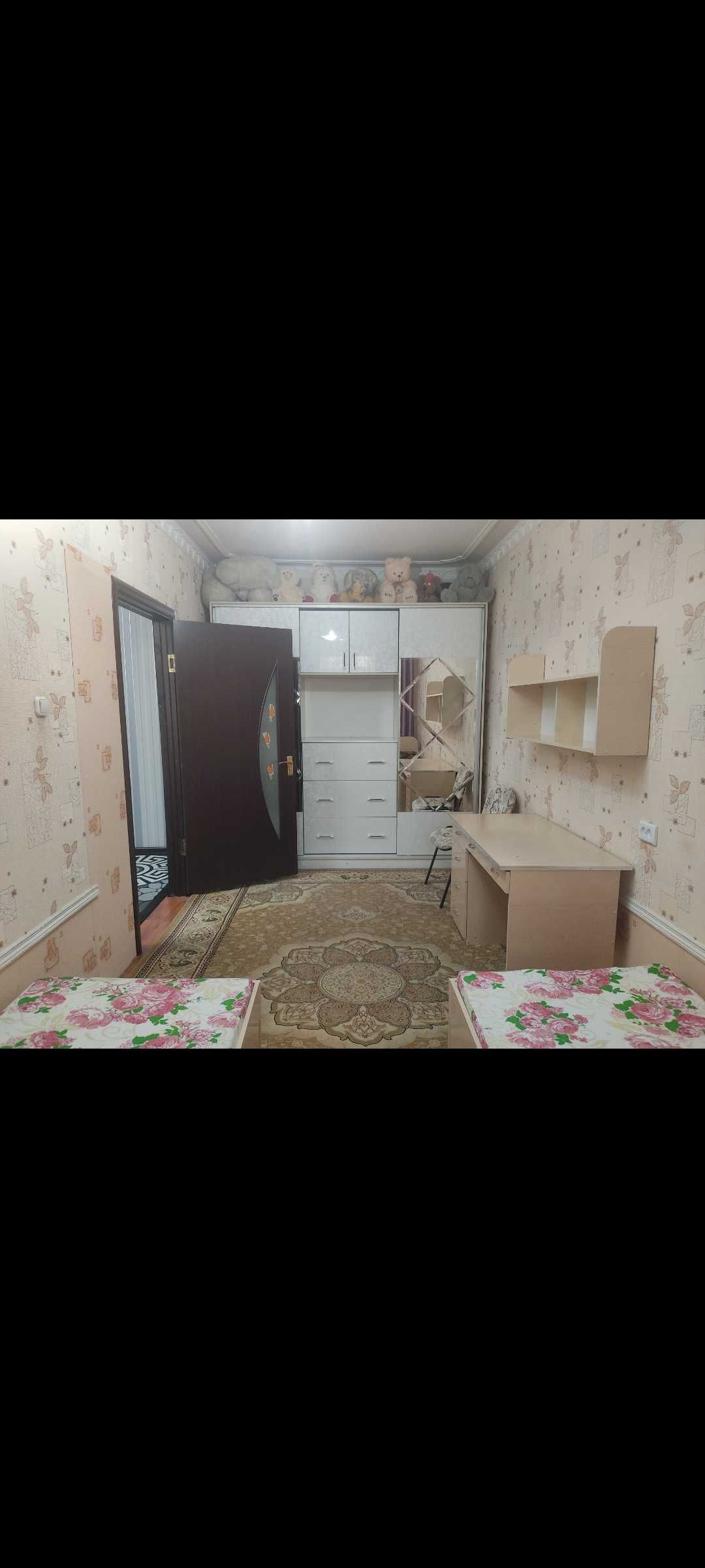 Kvartirant qo'yiladi Navoiy shaxri, Alisher kinoteatr oldi, 3 xonalik