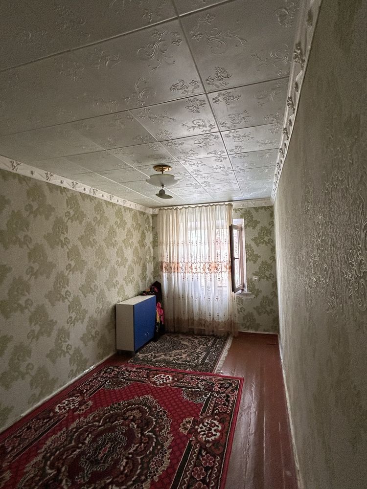 Чирчик Тройцк.  3х комнатная 66 кв.