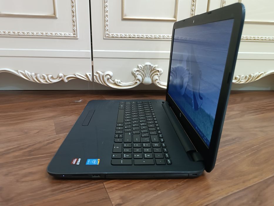 Notebook HP Core i3 / Windows 10.
