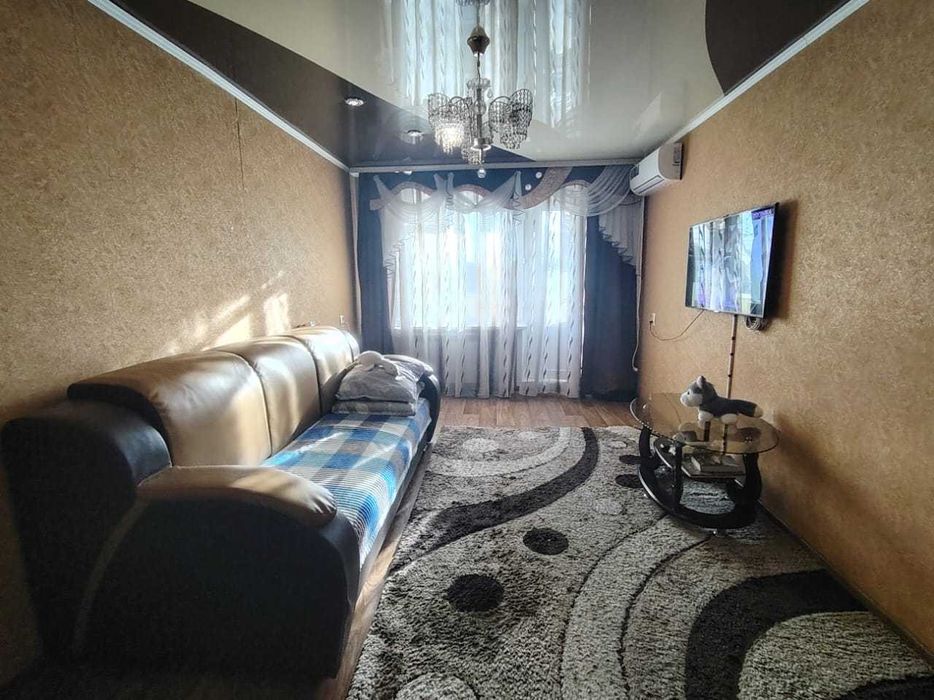 Продам 2х комнатную квартиру ЦЕНТР, на 4 мкр, возле ТЦ Элем