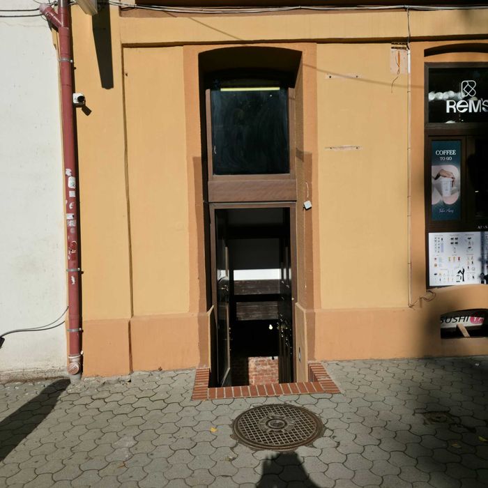 Inchiriez SAD 120 mp , super vad , la 50 m de opera , str l. Blaga 14