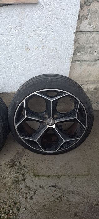 Vând 2 jante Oxigin19"+anvelope/225/35/ZR19/88W XL